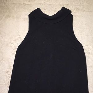 Collared sleeveless black dress